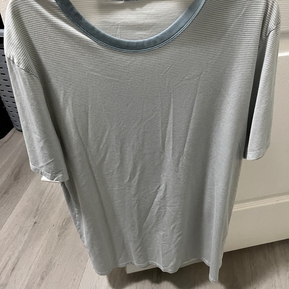 Baby blue striped  T-Shirt Lululemon - Picture 2 of 5